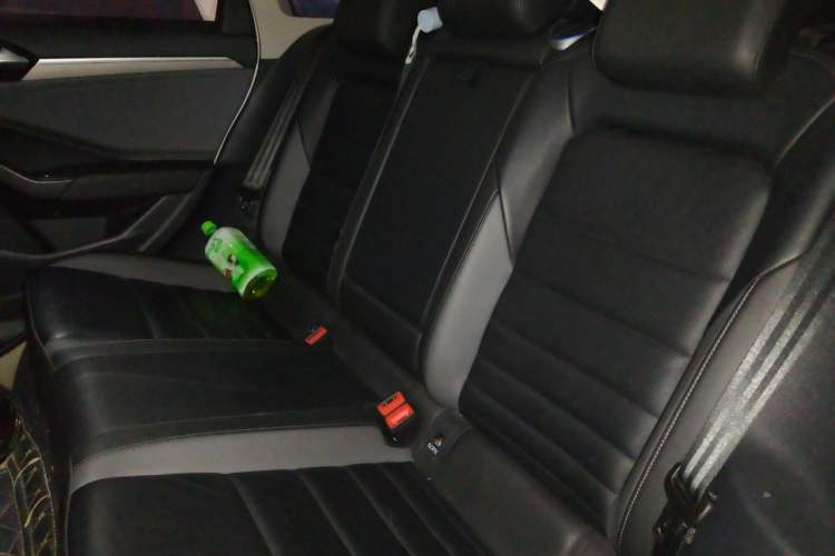 Used Volkswagen Sagitar 2020 280TSI DSG Comfort Version China VI Standard Left Rear Seat