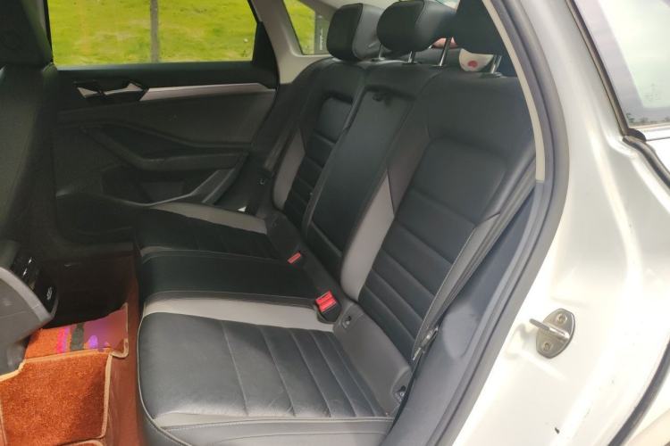 Used Volkswagen Sagitar 2020 280TSI DSG Comfort Version China V Standard Left Rear Seat