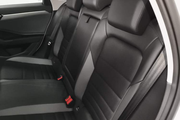 Used Volkswagen Sagitar 2020 280TSI DSG Comfort Version China VI Standard Left Rear Seat