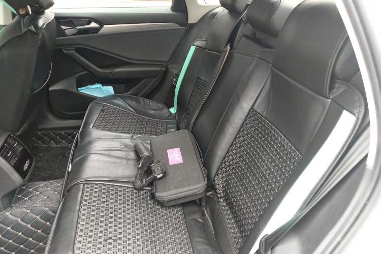 Used Volkswagen Sagitar 2020 280TSI DSG Comfort Version China VI Standard Left Rear Seat