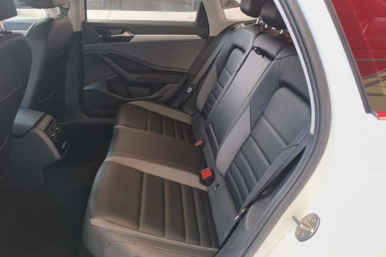 Used Volkswagen Sagitar 2020 280TSI DSG Comfort Version China VI Standard Left Rear Seat