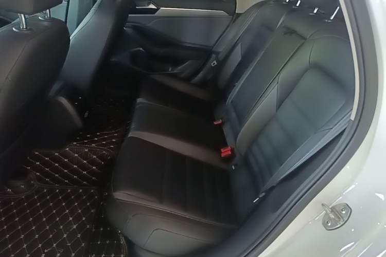 Used Volkswagen Sagitar 2020 280TSI DSG Comfort Version China VI Standard Left Rear Seat