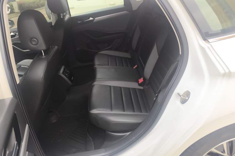 Used Volkswagen Sagitar 2020 280TSI DSG Comfort Version China VI Standard Left Rear Seat