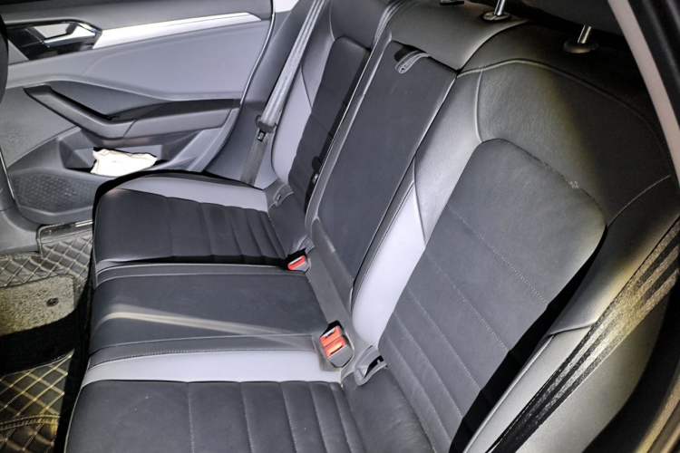 Used Volkswagen Sagitar 2020 280TSI DSG Comfort Version China VI Standard Left Rear Seat