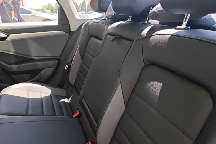 Used Volkswagen Sagitar 2020 200TSI DSG Comfort Version China VI Standard Left Rear Seat