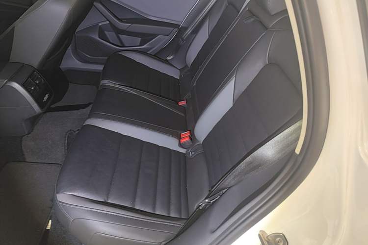 Used Volkswagen Sagitar 2020 280TSI DSG Comfort Version China VI Standard Left Rear Seat