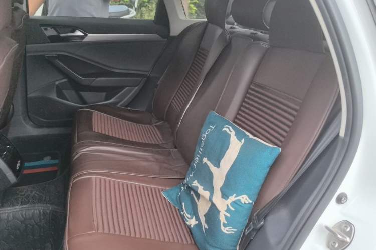 Used Volkswagen Sagitar 2020 200TSI DSG Fashion Edition China VI Standard Left Rear Seat
