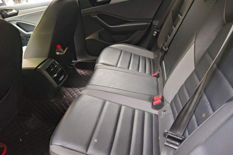 Used Volkswagen Sagitar 2020 200TSI DSG Comfort Version China VI Standard Left Rear Seat