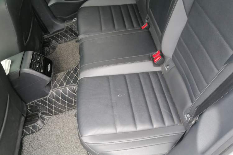Used Volkswagen Sagitar 2020 280TSI DSG Comfort Version China VI Standard Left Rear Seat