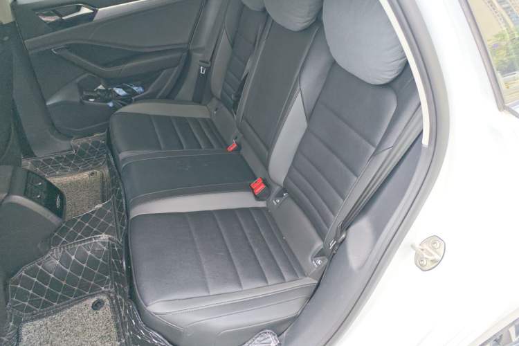 Used Volkswagen Sagitar 2020 280TSI DSG Comfort Version China VI Standard Left Rear Seat