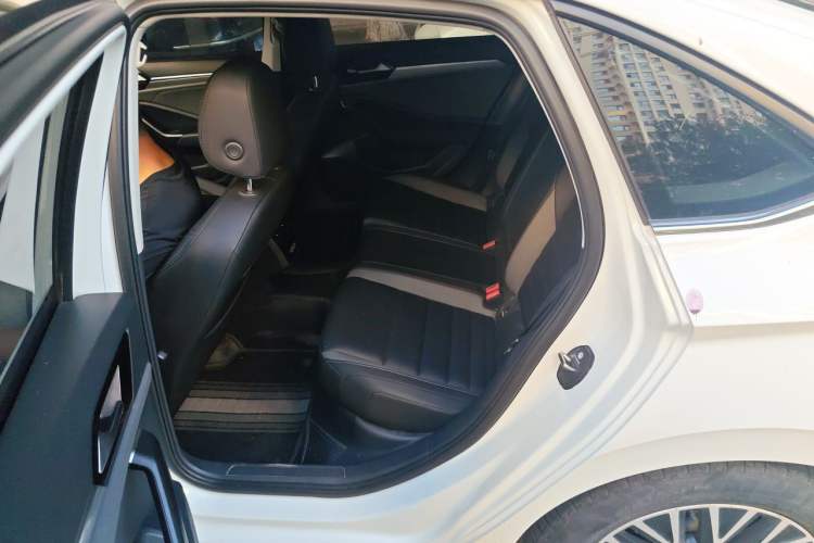Used Volkswagen Sagitar 2020 280TSI DSG Comfort Version China VI Standard Left Rear Seat