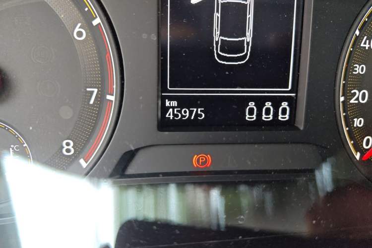 Used Volkswagen Sagitar 2020 280TSI DSG Comfort Version China VI Standard Odometer Close Up