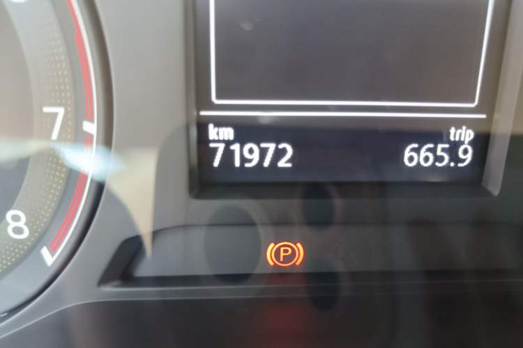 Used Volkswagen Sagitar 2020 200TSI DSG Comfort Version China VI Standard Odometer Close Up