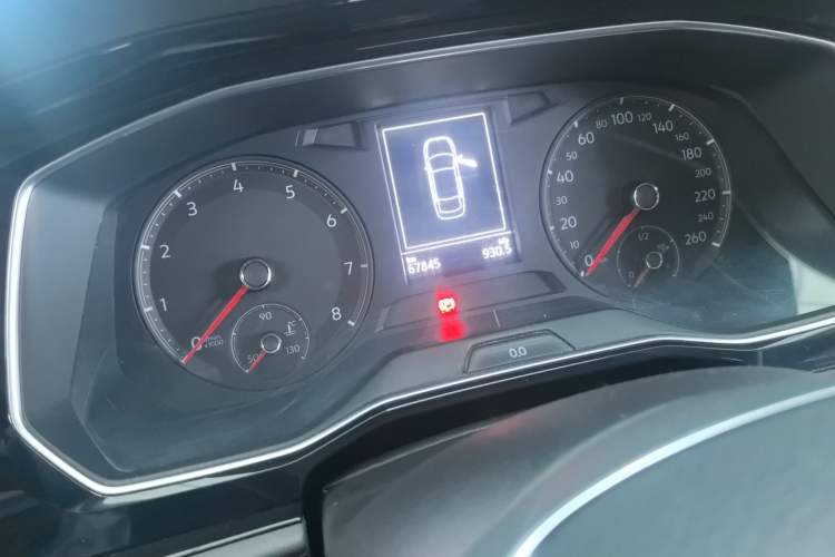 Used Volkswagen Sagitar 2020 280TSI DSG Comfort Version China VI Standard Odometer Close Up