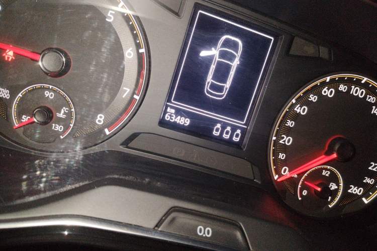 Used Volkswagen Sagitar 2020 200TSI DSG Comfort Version China VI Standard Odometer Close Up