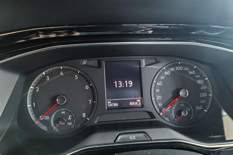Used Volkswagen Sagitar 2020 280TSI DSG Comfort Version China VI Standard Odometer Close Up