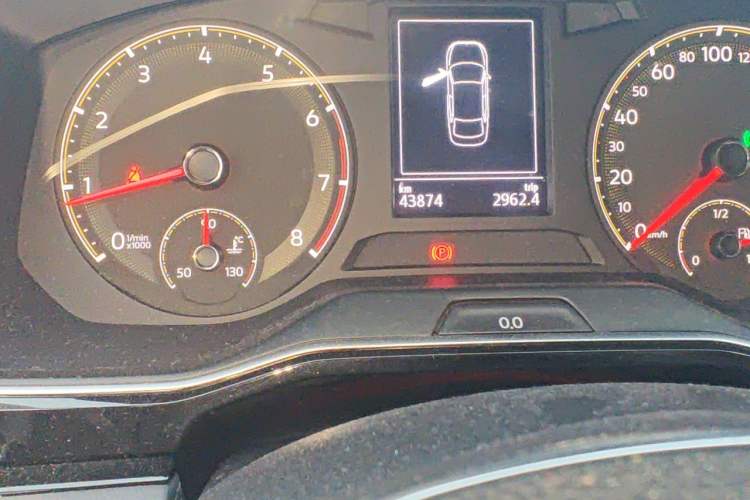 Used Volkswagen Sagitar 2020 200TSI DSG Comfort Version China VI Standard Odometer Close Up