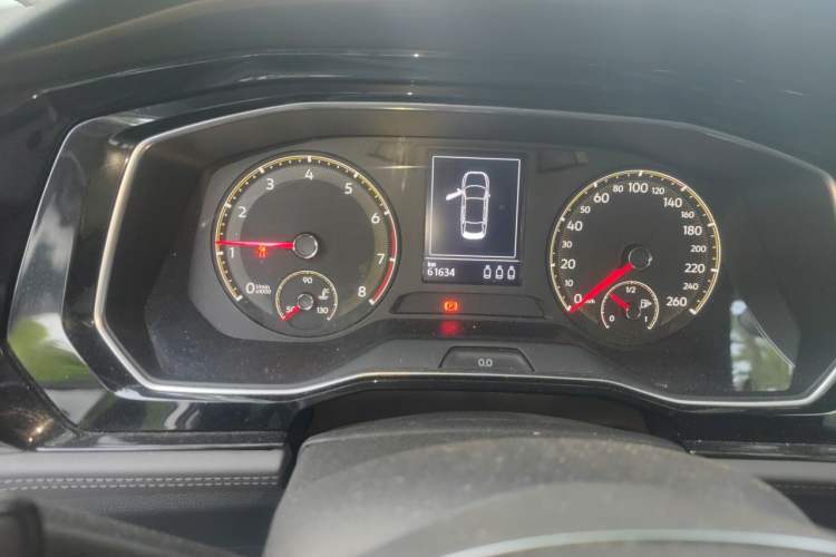 Used Volkswagen Sagitar 2020 200TSI DSG Comfort Version China VI Standard Odometer Close Up
