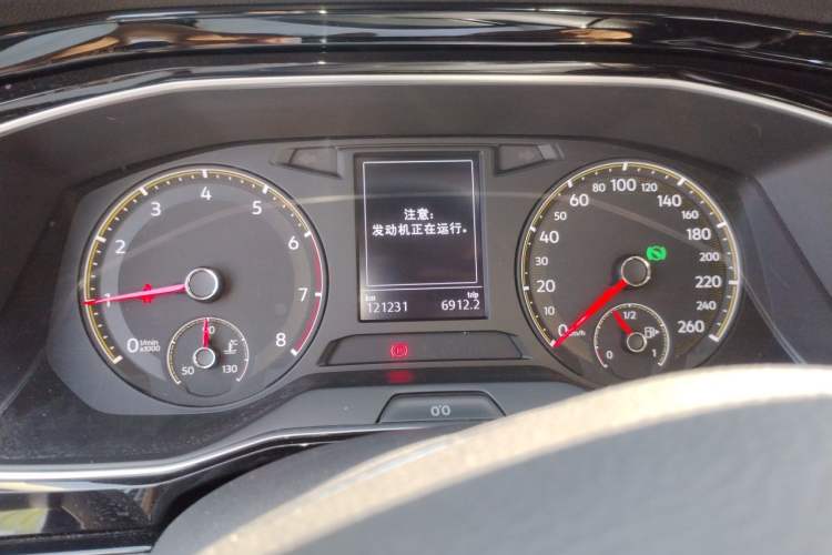 Used Volkswagen Sagitar 2020 200TSI DSG Comfort Version China VI Standard Odometer Close Up