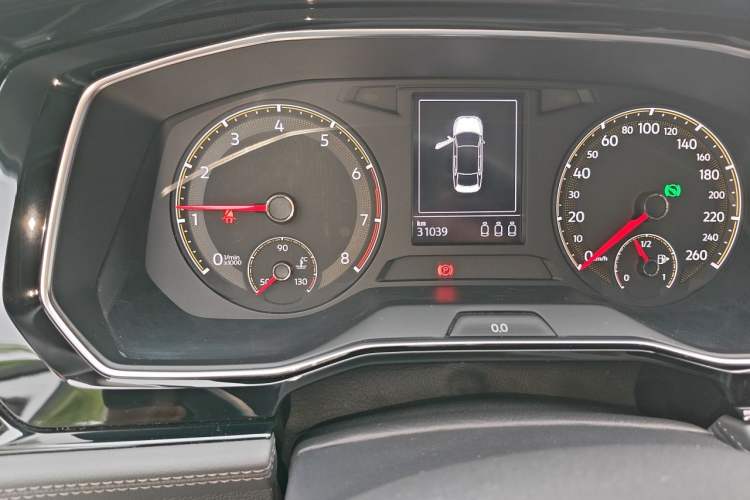 Used Volkswagen Sagitar 2020 280TSI DSG Comfort Version China VI Standard Odometer Close Up