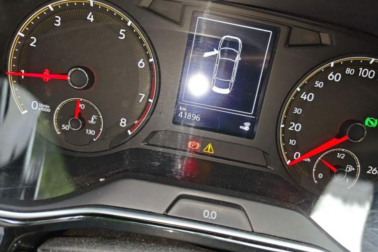 Used Volkswagen Sagitar 2020 200TSI DSG Comfort Version China VI Standard Odometer Close Up