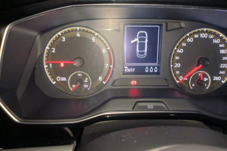 Used Volkswagen Sagitar 2020 280TSI DSG Comfort Version China VI Standard Odometer Close Up
