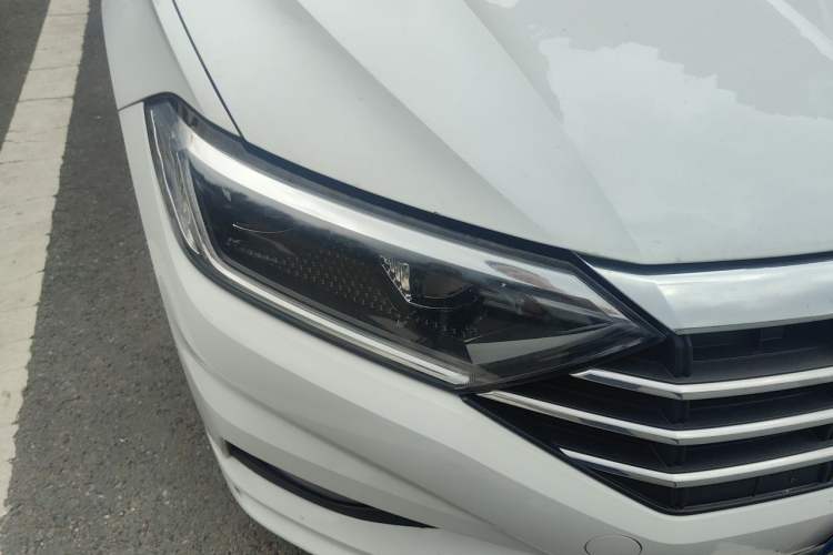 Used Volkswagen Sagitar 2020 280TSI DSG Comfort Version China VI Standard Right Front Headlight