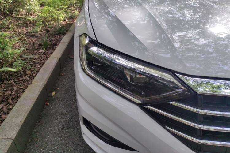 Used Volkswagen Sagitar 2020 280TSI DSG Comfort Version China VI Standard Right Front Headlight