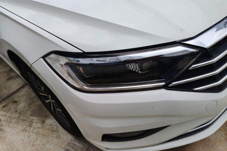 Used Volkswagen Sagitar 2020 280TSI DSG Comfort Version China VI Standard Right Front Headlight