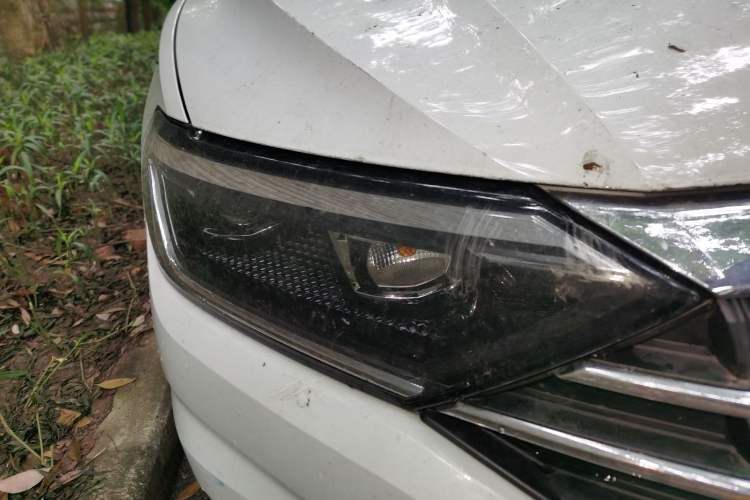 Used Volkswagen Sagitar 2020 280TSI DSG Luxury Version China VI Standard Right Front Headlight