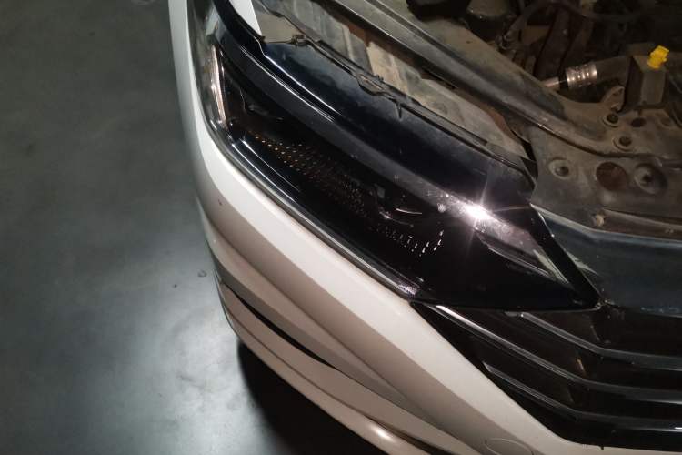 Used Volkswagen Sagitar 2020 200TSI DSG Comfort Version China VI Standard Right Front Headlight
