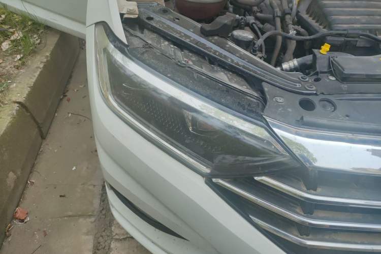 Used Volkswagen Sagitar 2020 280TSI DSG Comfort Version China V Standard Right Front Headlight