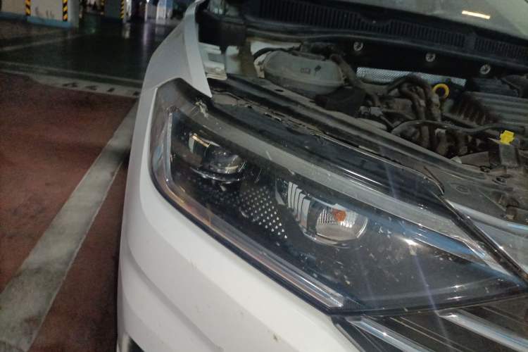 Used Volkswagen Sagitar 2020 280TSI DSG Comfort Version China VI Standard Right Front Headlight