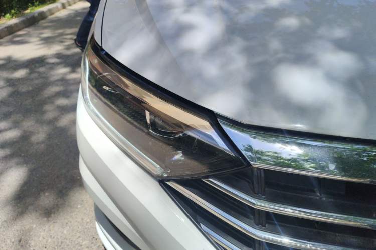 Used Volkswagen Sagitar 2020 280TSI DSG Comfort Version China VI Standard Right Front Headlight