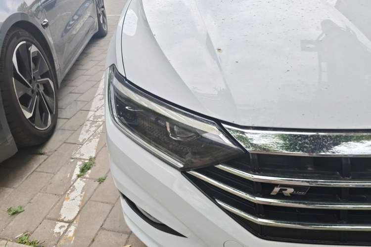 Used Volkswagen Sagitar 2020 280TSI DSG Comfort Version China VI Standard Right Front Headlight