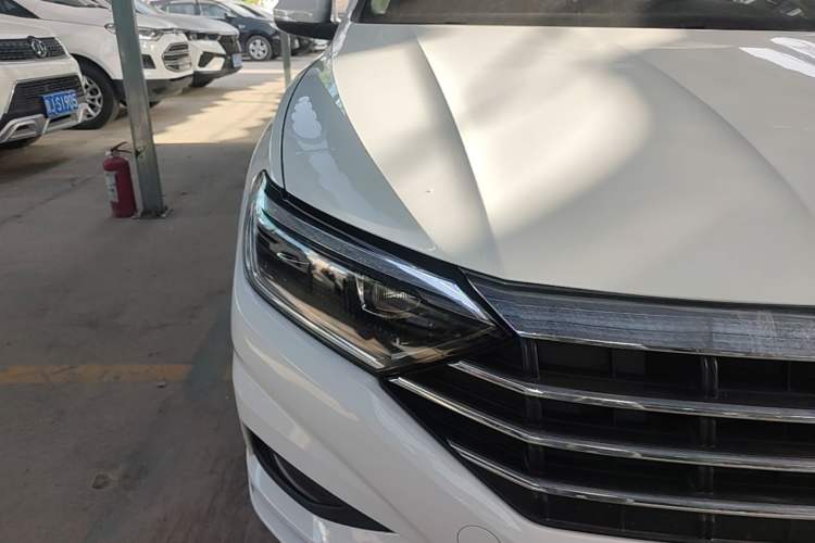 Used Volkswagen Sagitar 2020 280TSI DSG Comfort Version China VI Standard Right Front Headlight