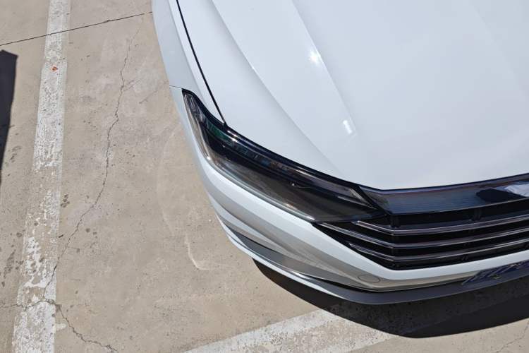 Used Volkswagen Sagitar 2020 200TSI DSG Comfort Version China VI Standard Right Front Headlight