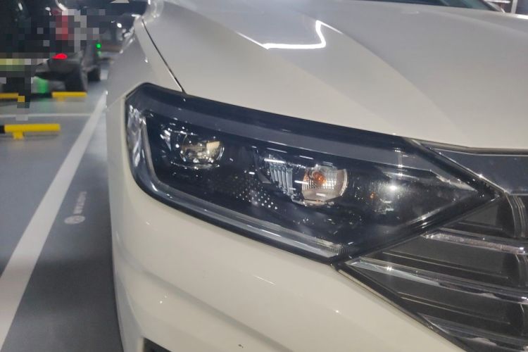 Used Volkswagen Sagitar 2020 280TSI DSG Comfort Version China VI Standard Right Front Headlight