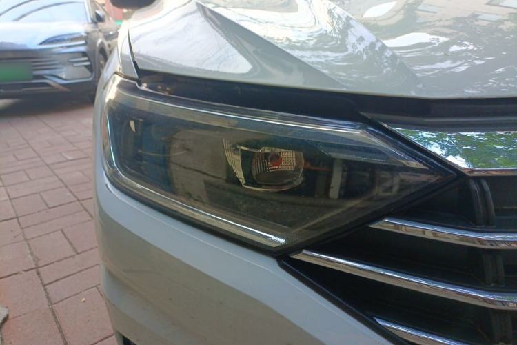 Used Volkswagen Sagitar 2020 280TSI DSG Comfort Version China VI Standard Right Front Headlight