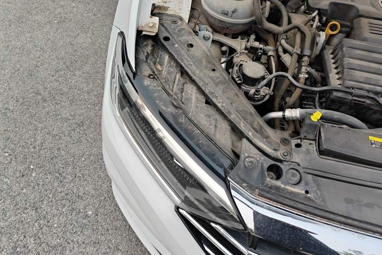 Used Volkswagen Sagitar 2020 280TSI DSG Comfort Version China VI Standard Right Front Headlight