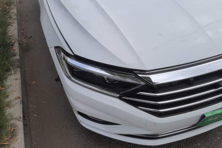 Used Volkswagen Sagitar 2020 200TSI DSG Fashion Edition China VI Standard Right Front Headlight