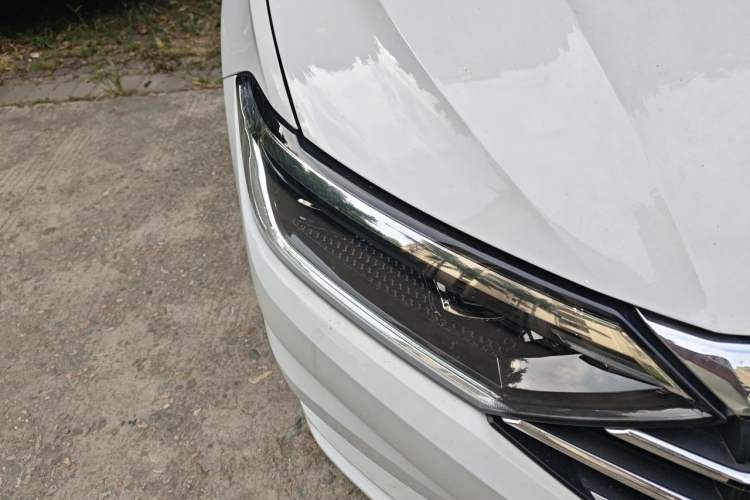 Used Volkswagen Sagitar 2020 200TSI DSG Comfort Version China VI Standard Right Front Headlight