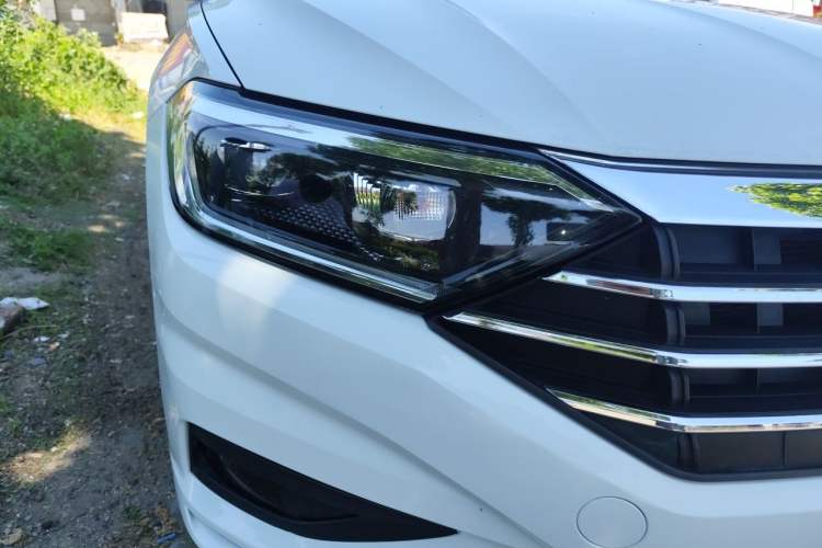Used Volkswagen Sagitar 2020 280TSI DSG Comfort Version China VI Standard Right Front Headlight