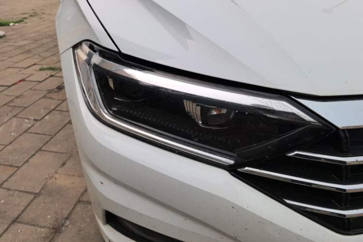 Used Volkswagen Sagitar 2020 280TSI DSG Comfort Version China VI Standard Right Front Headlight