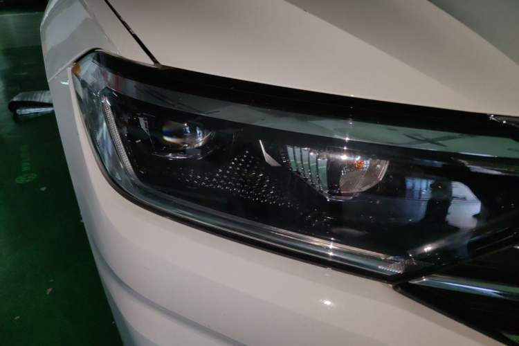 Used Volkswagen Sagitar 2020 280TSI DSG Comfort Version China VI Standard Right Front Headlight