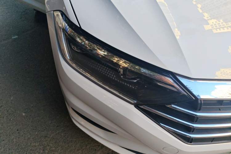 Used Volkswagen Sagitar 2020 280TSI DSG Comfort Version China VI Standard Right Front Headlight