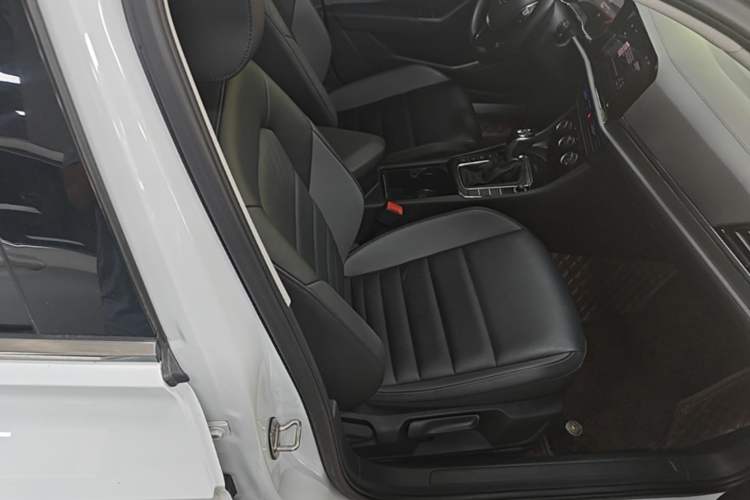 Used Volkswagen Sagitar 2020 280TSI DSG Comfort Version China VI Standard Right Front Seat
