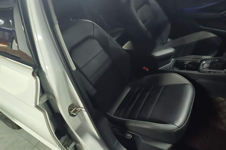Used Volkswagen Sagitar 2020 200TSI DSG Comfort Version China VI Standard Right Front Seat