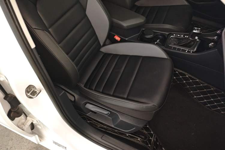 Used Volkswagen Sagitar 2020 280TSI DSG Comfort Version China VI Standard Right Front Seat