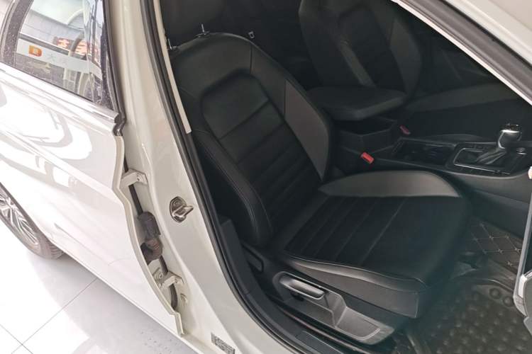 Used Volkswagen Sagitar 2020 280TSI DSG Comfort Version China VI Standard Right Front Seat